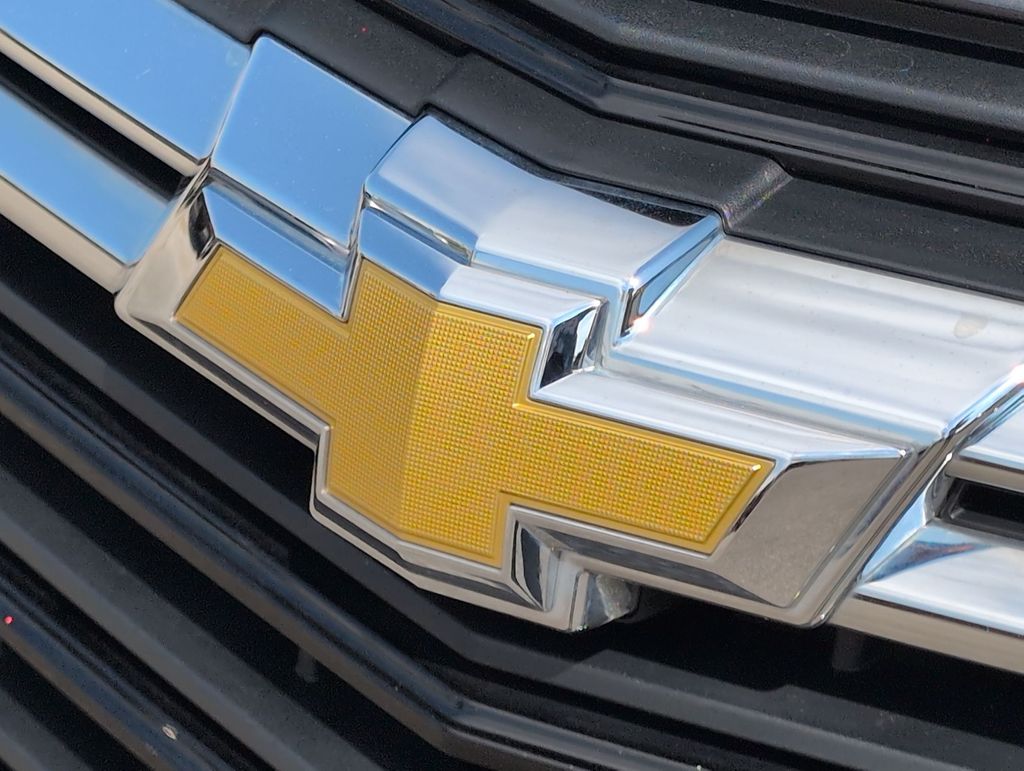 Thumbnail: 2023 Chevrolet Equinox - 24