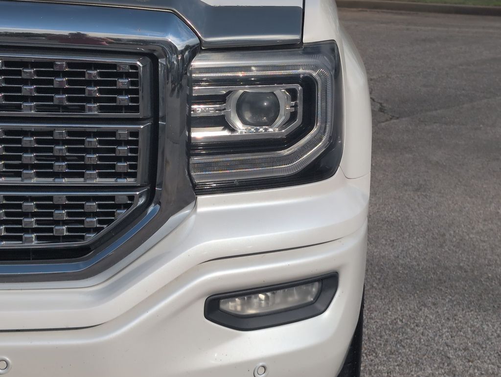 Thumbnail: 2017 GMC Sierra 1500 - 21