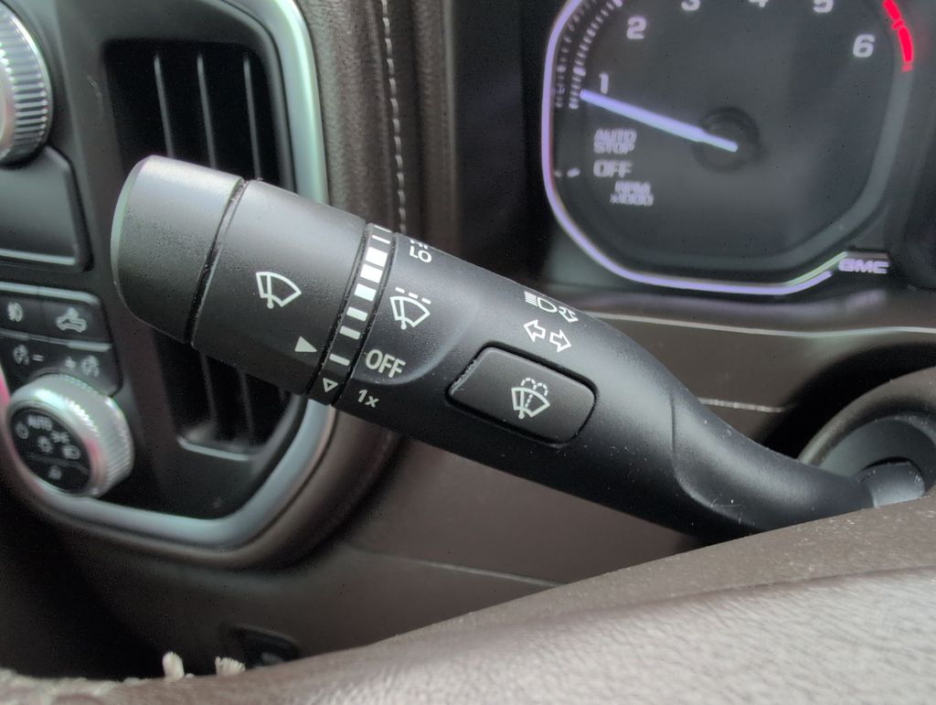 Thumbnail: 2020 GMC Sierra 1500 - 31