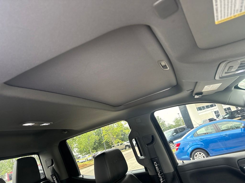 Thumbnail: 2022 GMC Sierra 1500 - 18