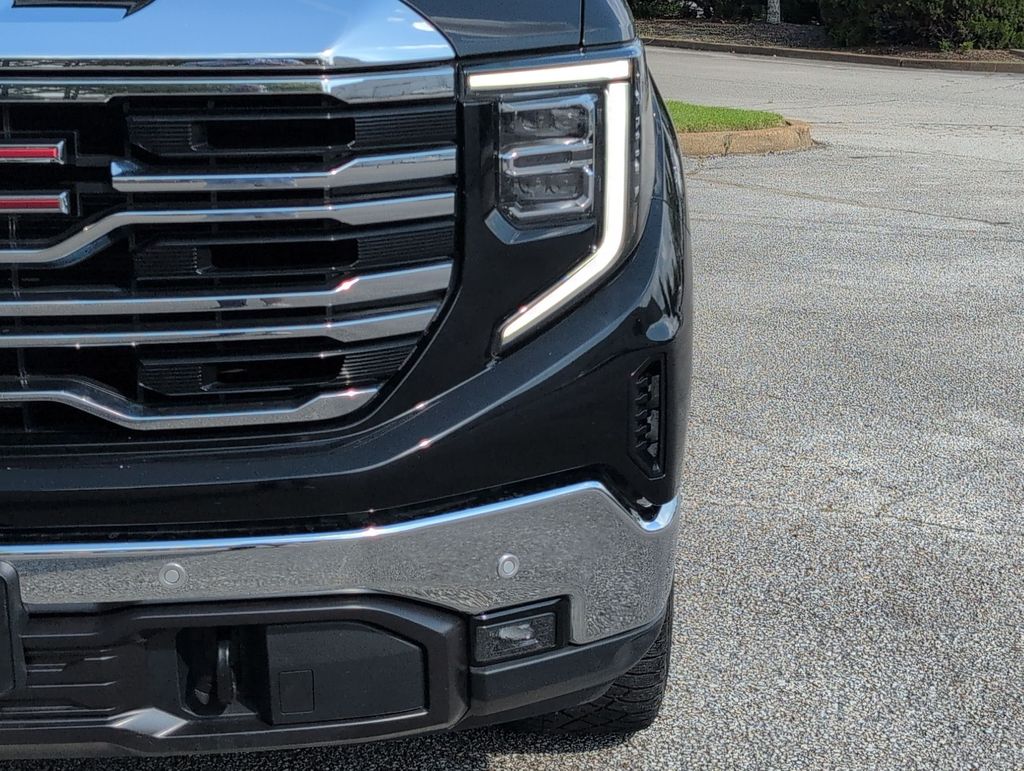 Thumbnail: 2022 GMC Sierra 1500 - 25