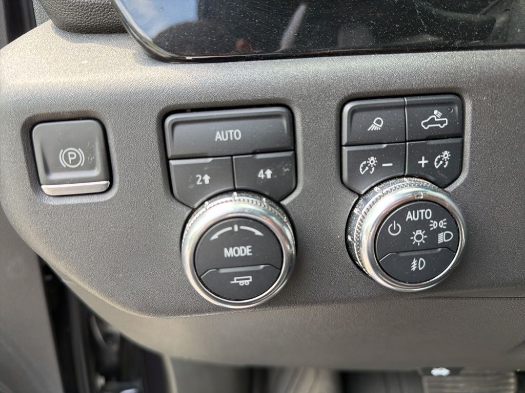 Thumbnail: 2022 GMC Sierra 1500 - 17