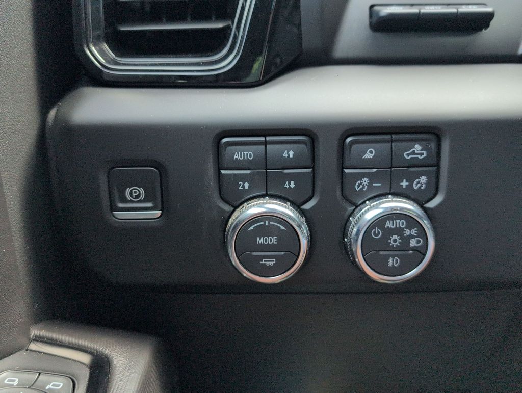 Thumbnail: 2023 GMC Sierra 1500 - 32