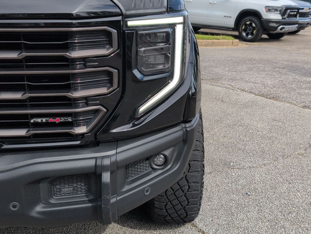 Thumbnail: 2023 GMC Sierra 1500 - 24