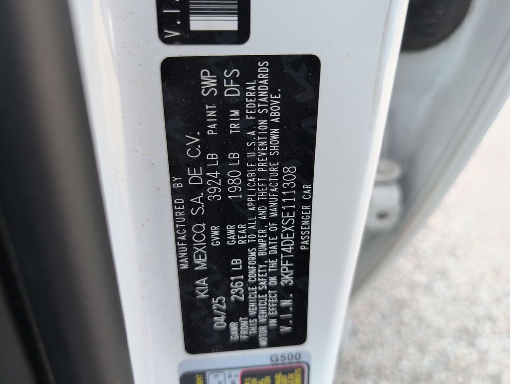 2025 Kia K4 LXS - Photo 17