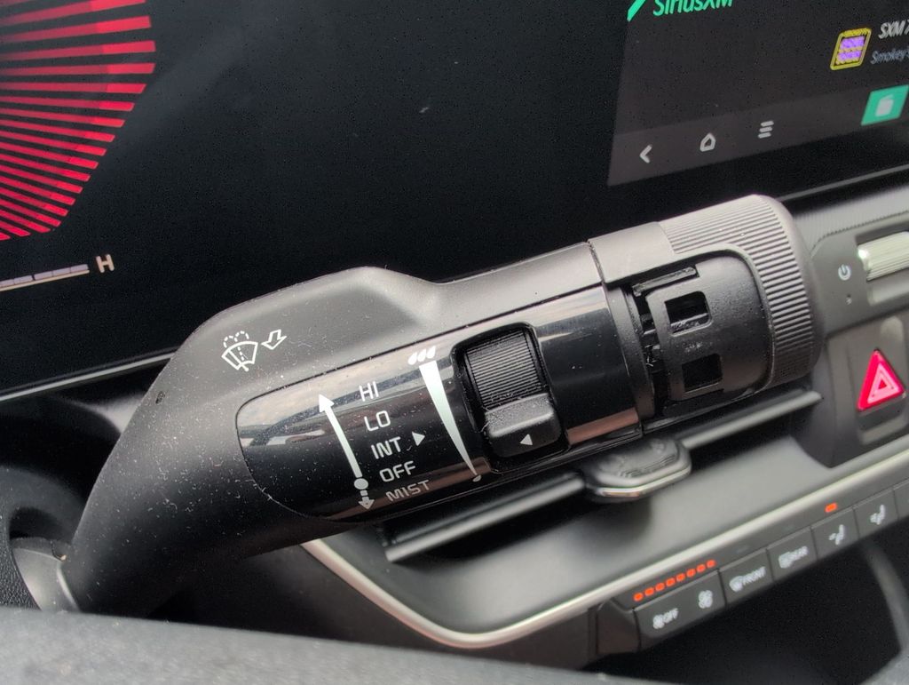 2025 Kia K4 LXS - Photo 14