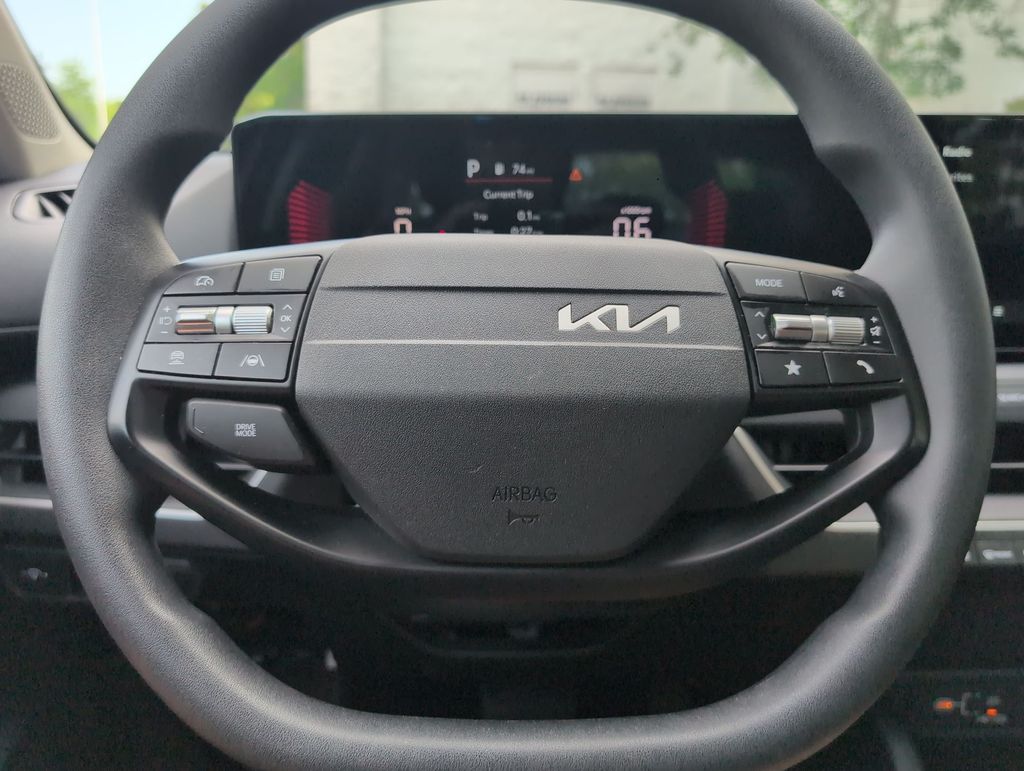 2025 Kia K4 LXS - Photo 27