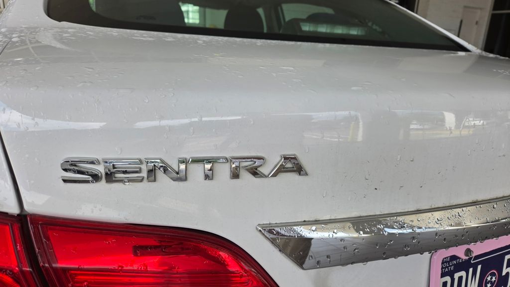 Thumbnail: 2019 Nissan Sentra - 11