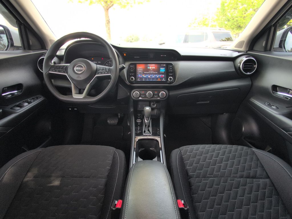Thumbnail: 2023 Nissan Kicks - 10