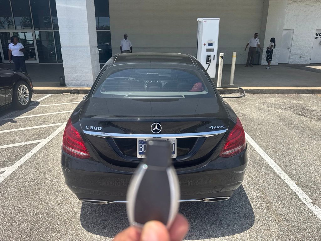 Thumbnail: 2017 Mercedes-Benz C-Class - 6