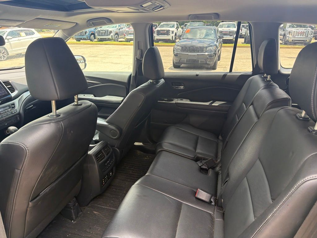 Thumbnail: 2016 Honda Pilot - 7