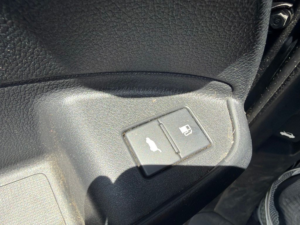Thumbnail: 2016 Honda Pilot - 18