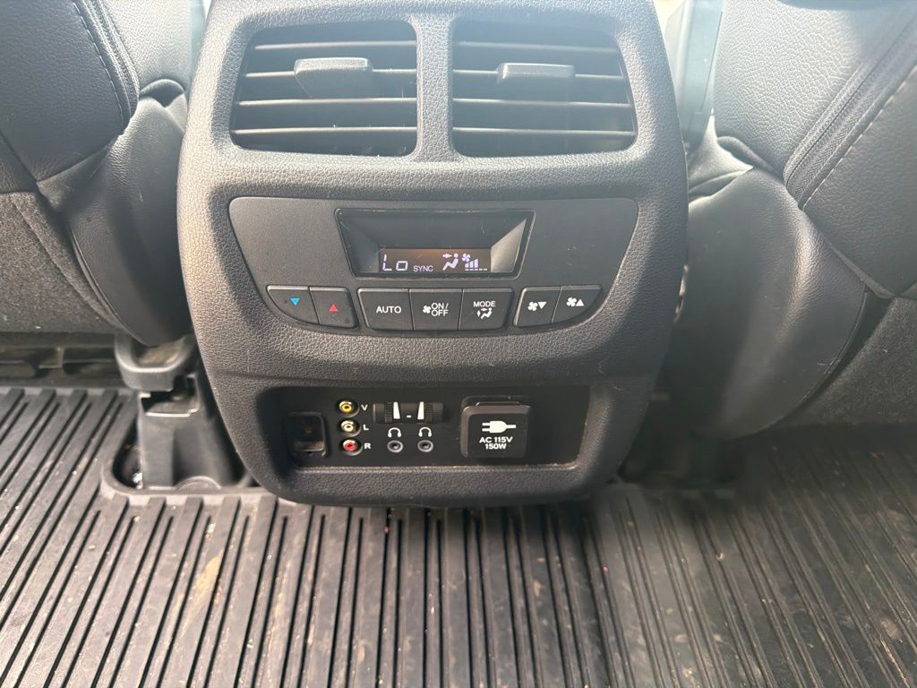 Thumbnail: 2016 Honda Pilot - 22