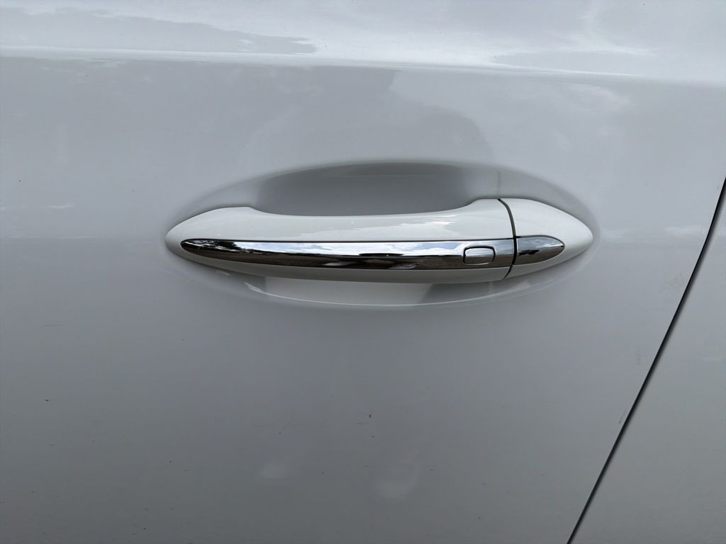 Thumbnail: 2022 Buick Enclave - 4
