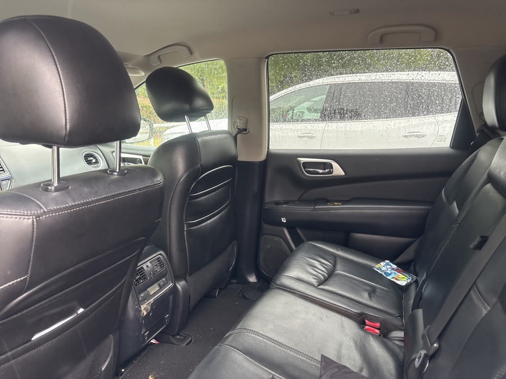 Thumbnail: 2013 Nissan Pathfinder - 20