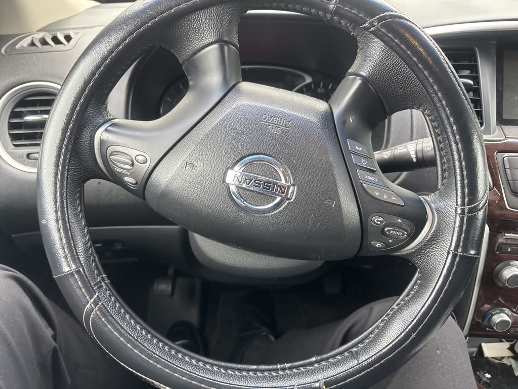 Thumbnail: 2013 Nissan Pathfinder - 2