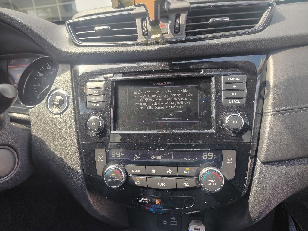 Thumbnail: 2020 Nissan Rogue - 10