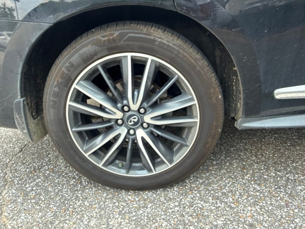 Thumbnail: 2018 INFINITI QX60 - 17