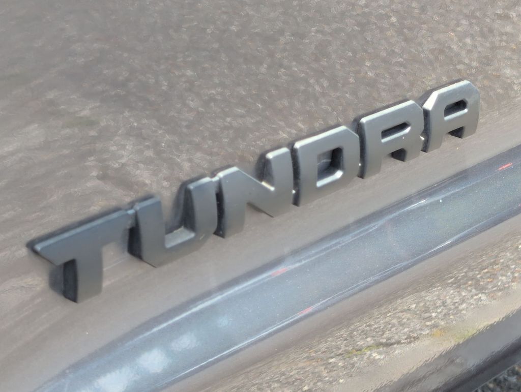 Thumbnail: 2015 Toyota Tundra - 23