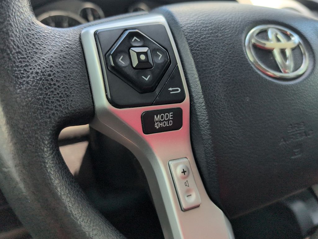 Thumbnail: 2015 Toyota Tundra - 28