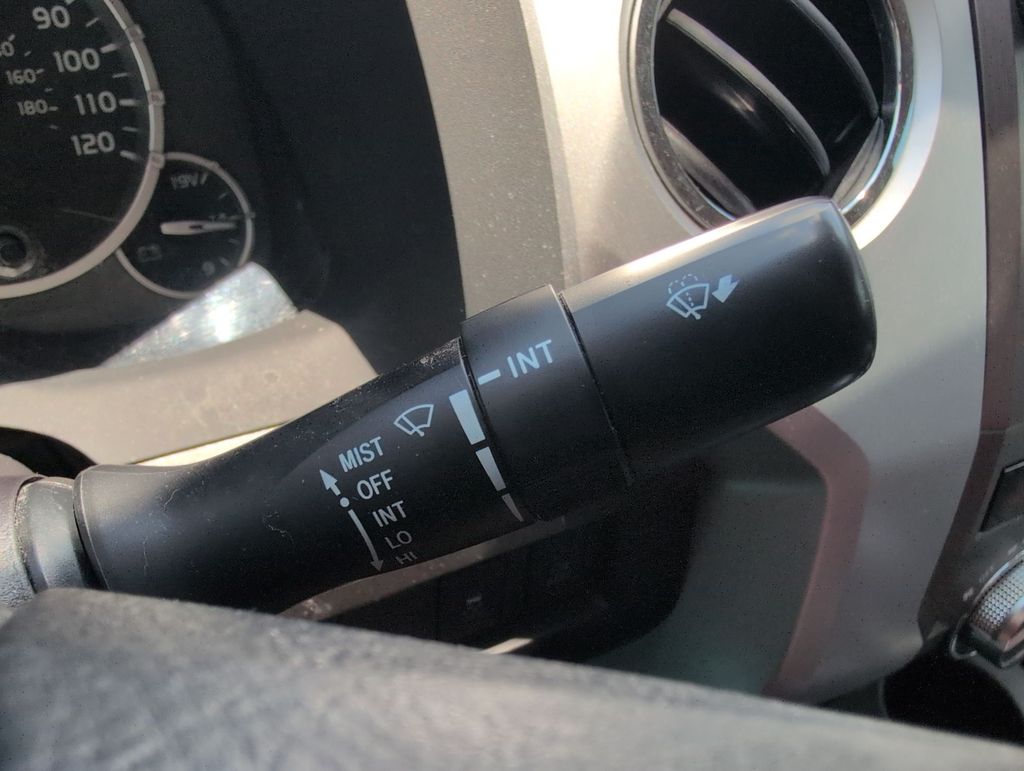 Thumbnail: 2015 Toyota Tundra - 30