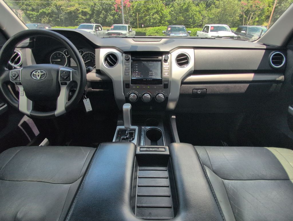 Thumbnail: 2015 Toyota Tundra - 8