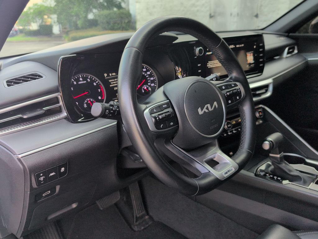 Thumbnail: 2023 Kia K5 - 2