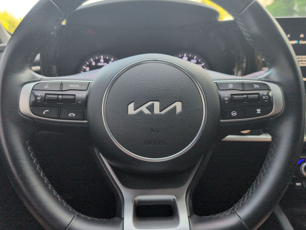 Thumbnail: 2023 Kia K5 - 26