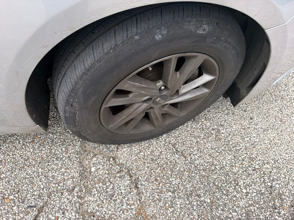 Thumbnail: 2019 Kia Optima - 21