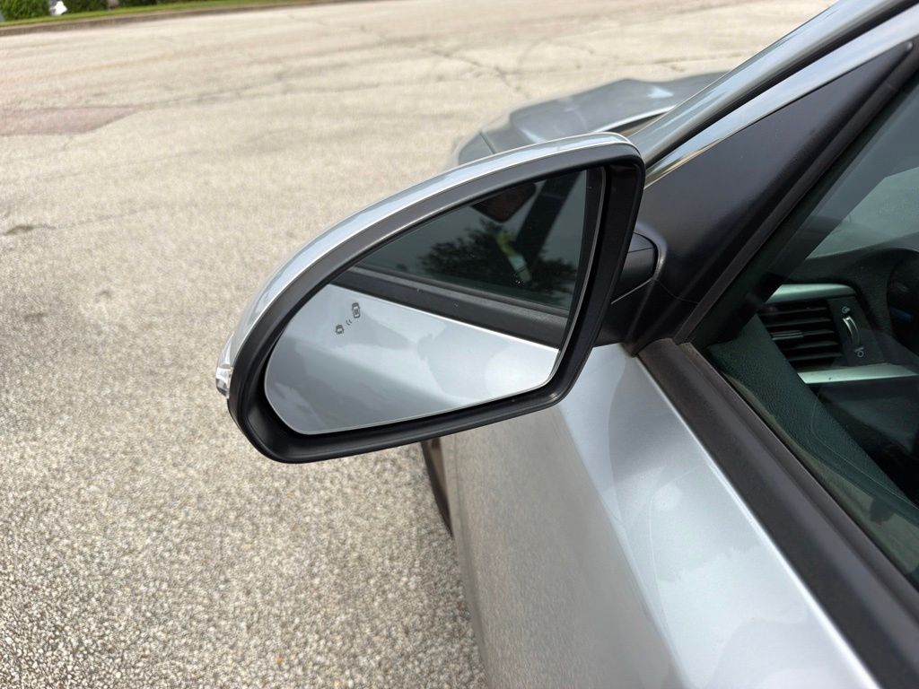 Thumbnail: 2019 Kia Optima - 12