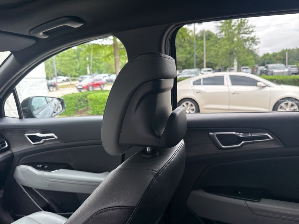 Thumbnail: 2023 Kia Sportage - 37