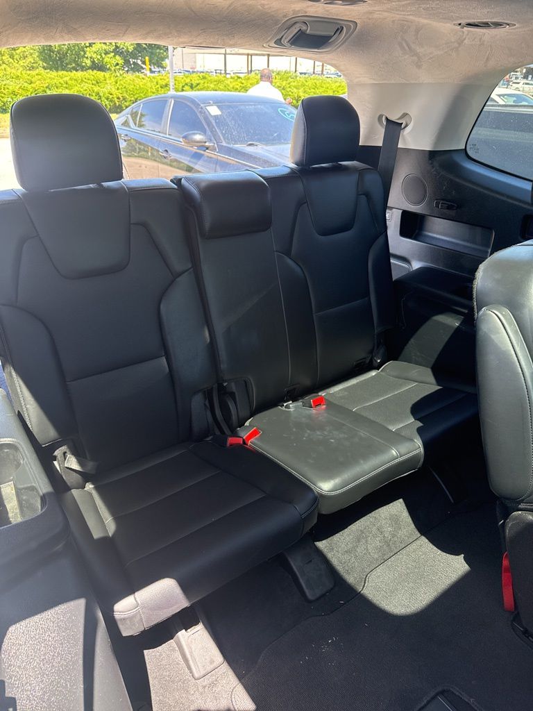 Thumbnail: 2020 Kia Telluride - 15