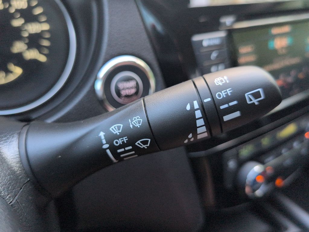 2019 Nissan Rogue SV - Photo 15