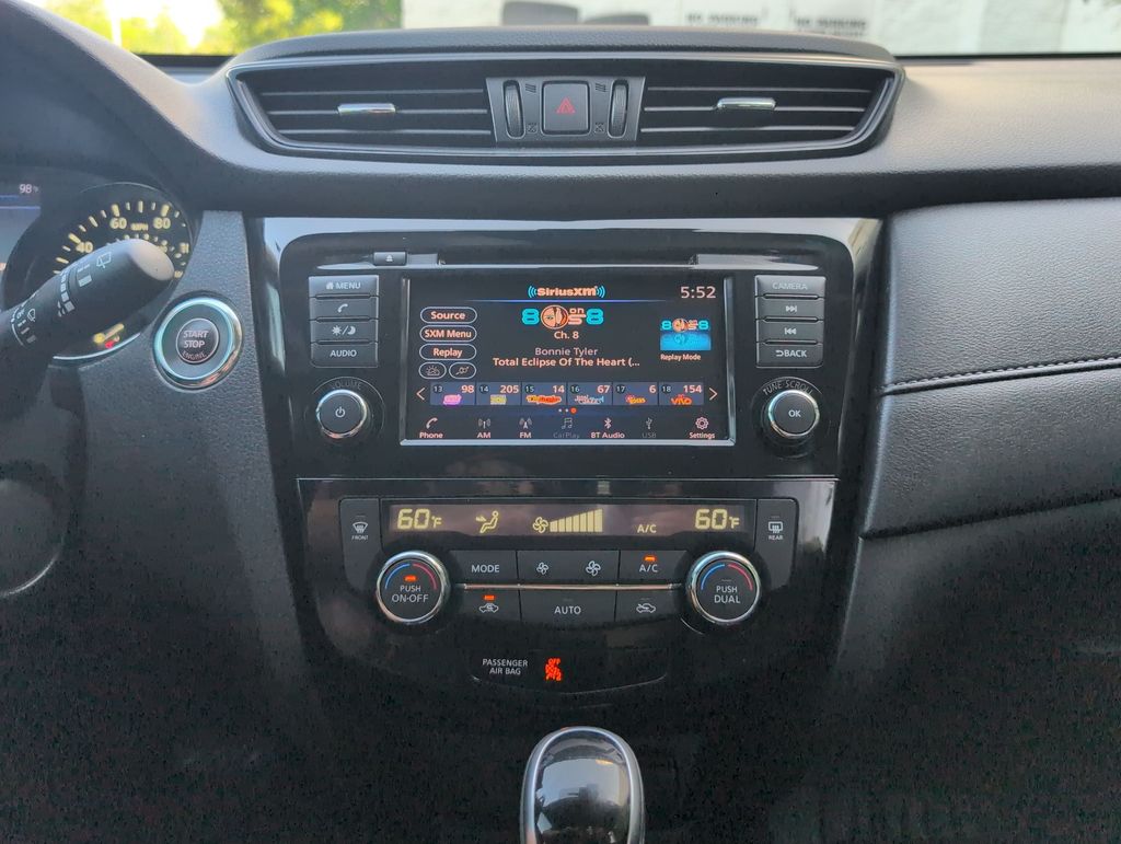 2019 Nissan Rogue SV - Photo 16
