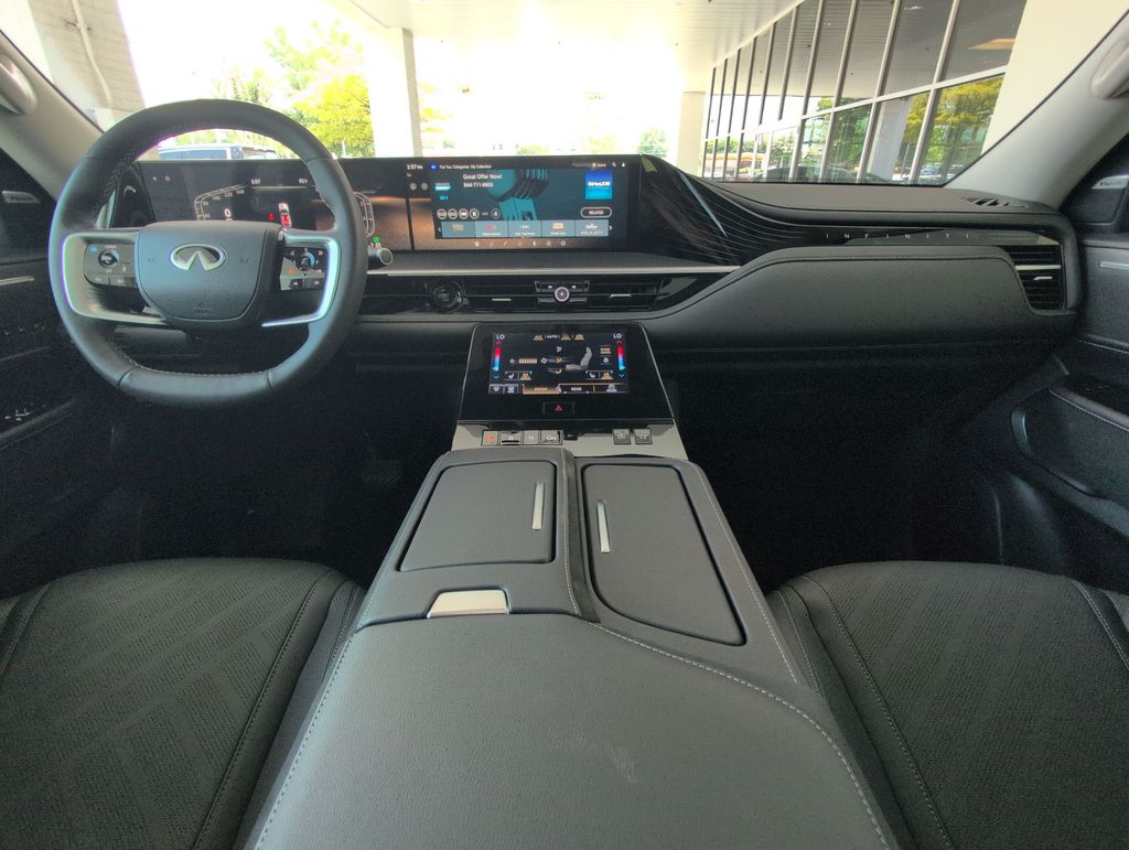 Thumbnail: 2025 INFINITI QX80 - 8
