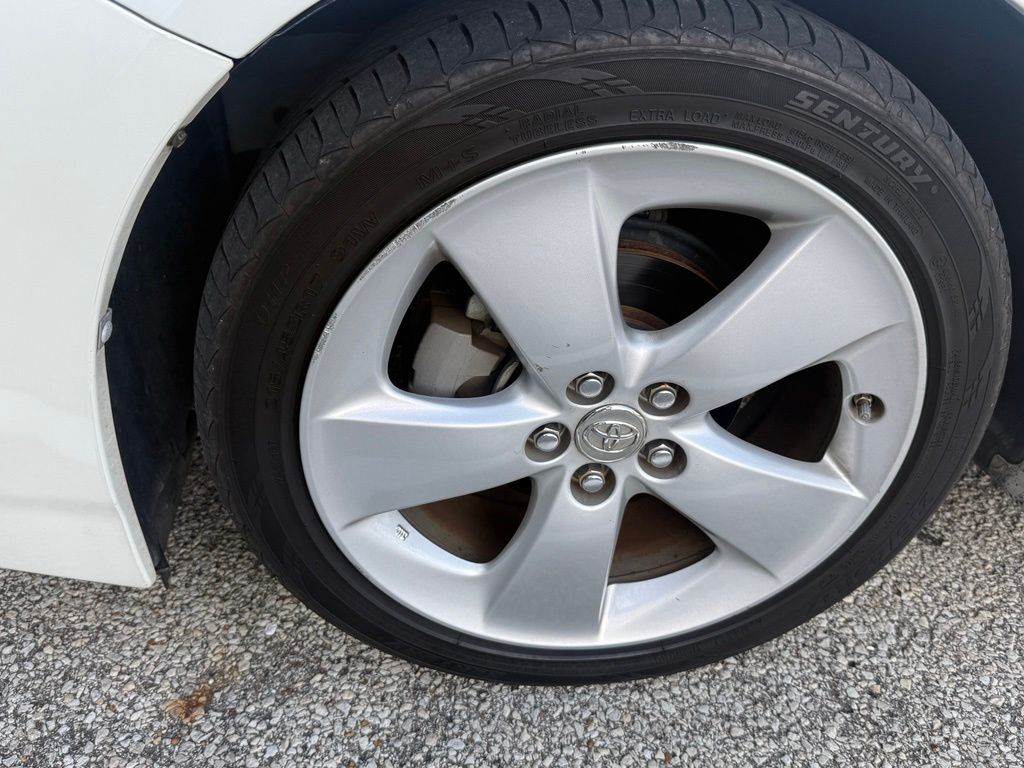 Thumbnail: 2015 Toyota Prius - 6