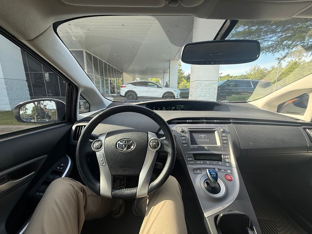 Thumbnail: 2015 Toyota Prius - 2