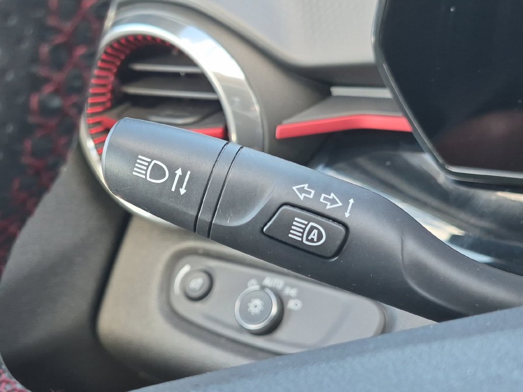 Thumbnail: 2024 Chevrolet Trax - 16