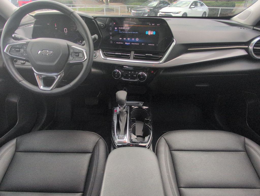 Thumbnail: 2024 Chevrolet Trax - 8