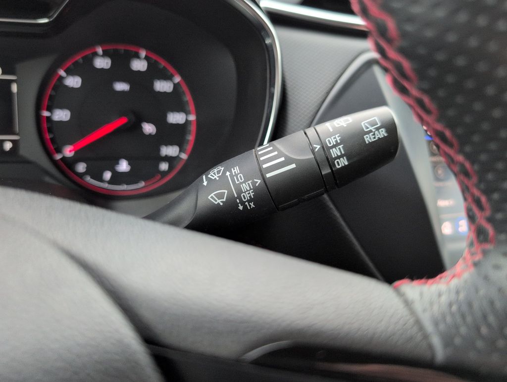 Thumbnail: 2022 Chevrolet TrailBlazer - 32