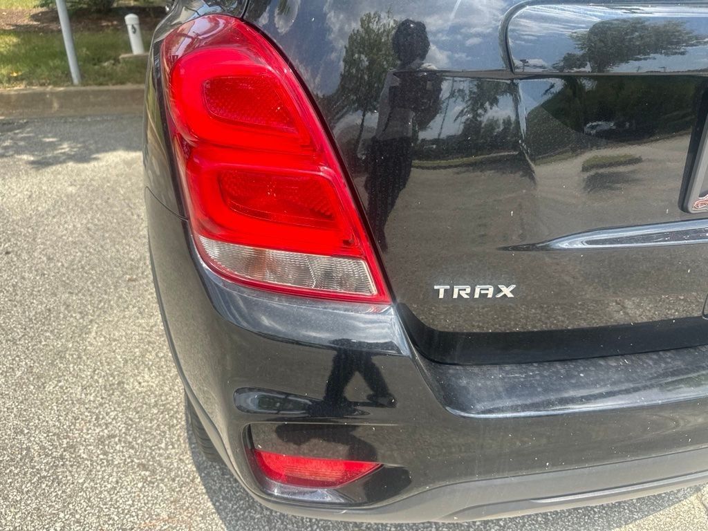 Thumbnail: 2022 Chevrolet Trax - 7