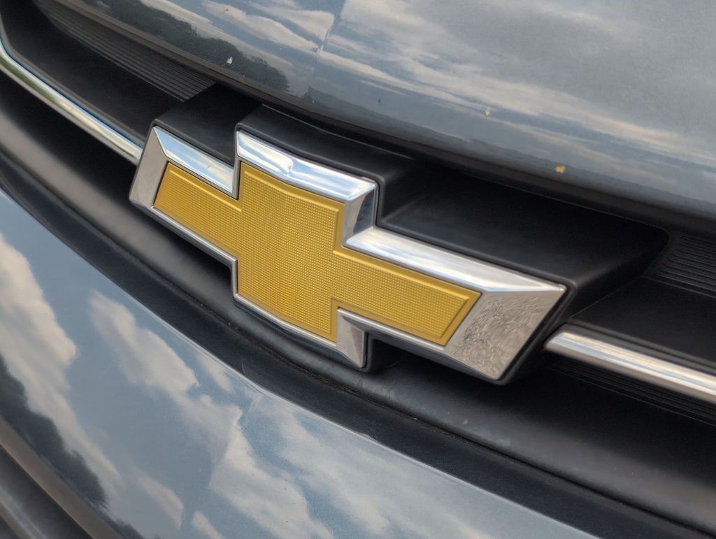 Thumbnail: 2022 Chevrolet Trax - 6