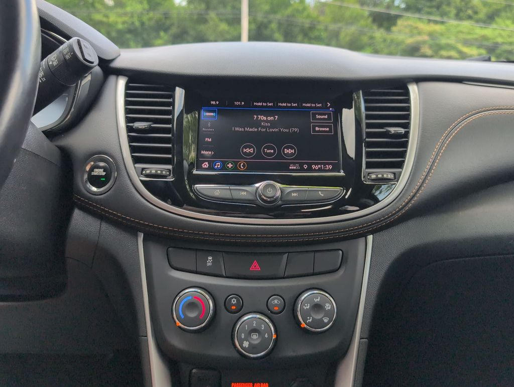 Thumbnail: 2022 Chevrolet Trax - 14