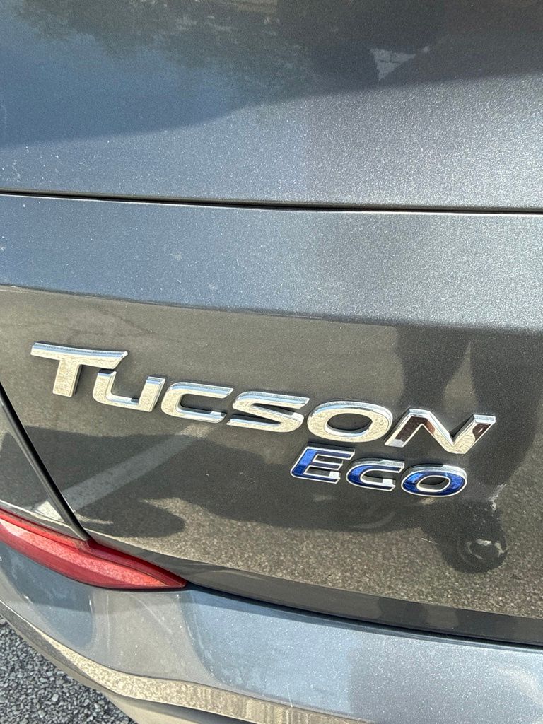 Thumbnail: 2017 Hyundai Tucson - 16