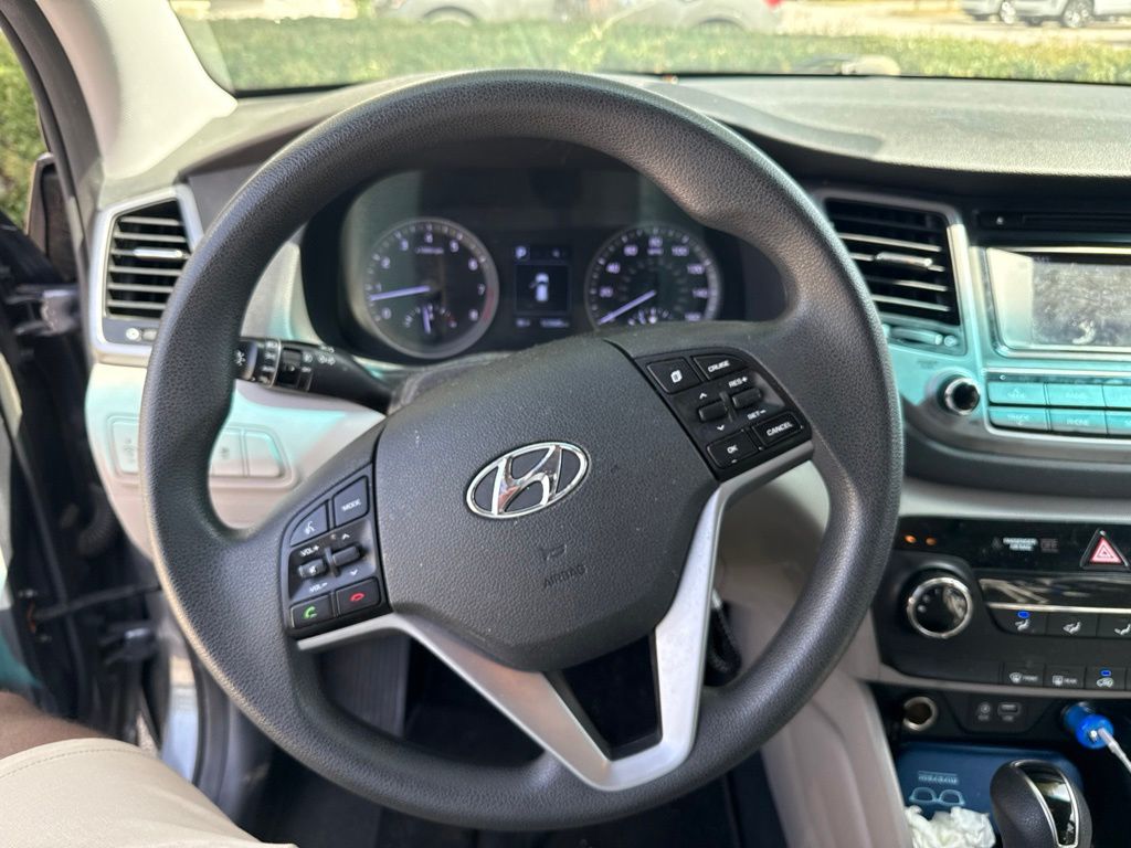 Thumbnail: 2017 Hyundai Tucson - 7