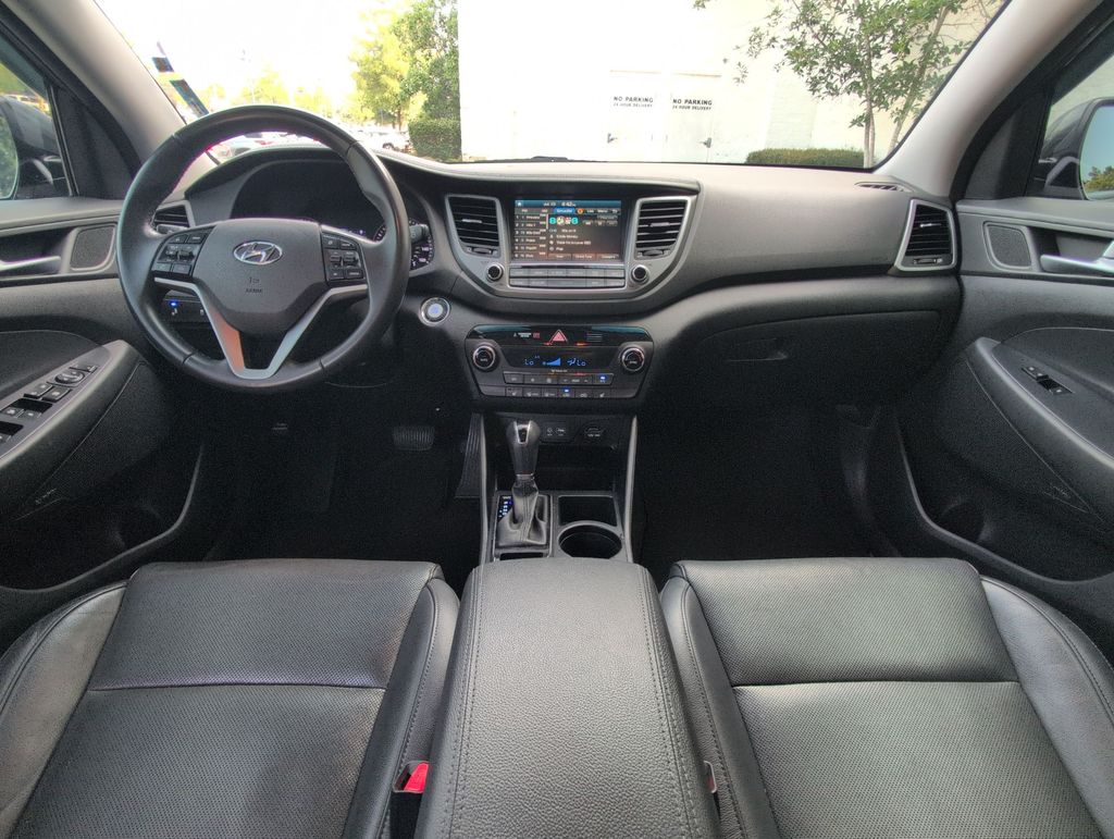 Thumbnail: 2017 Hyundai Tucson - 8