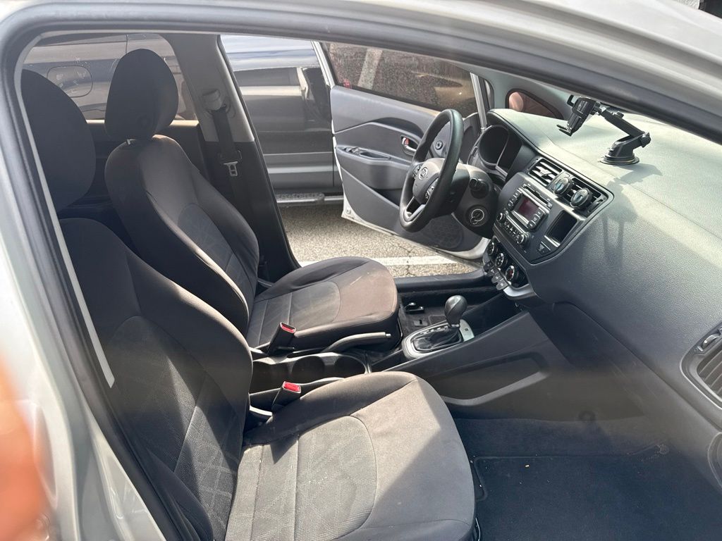 Thumbnail: 2012 Kia Rio - 20