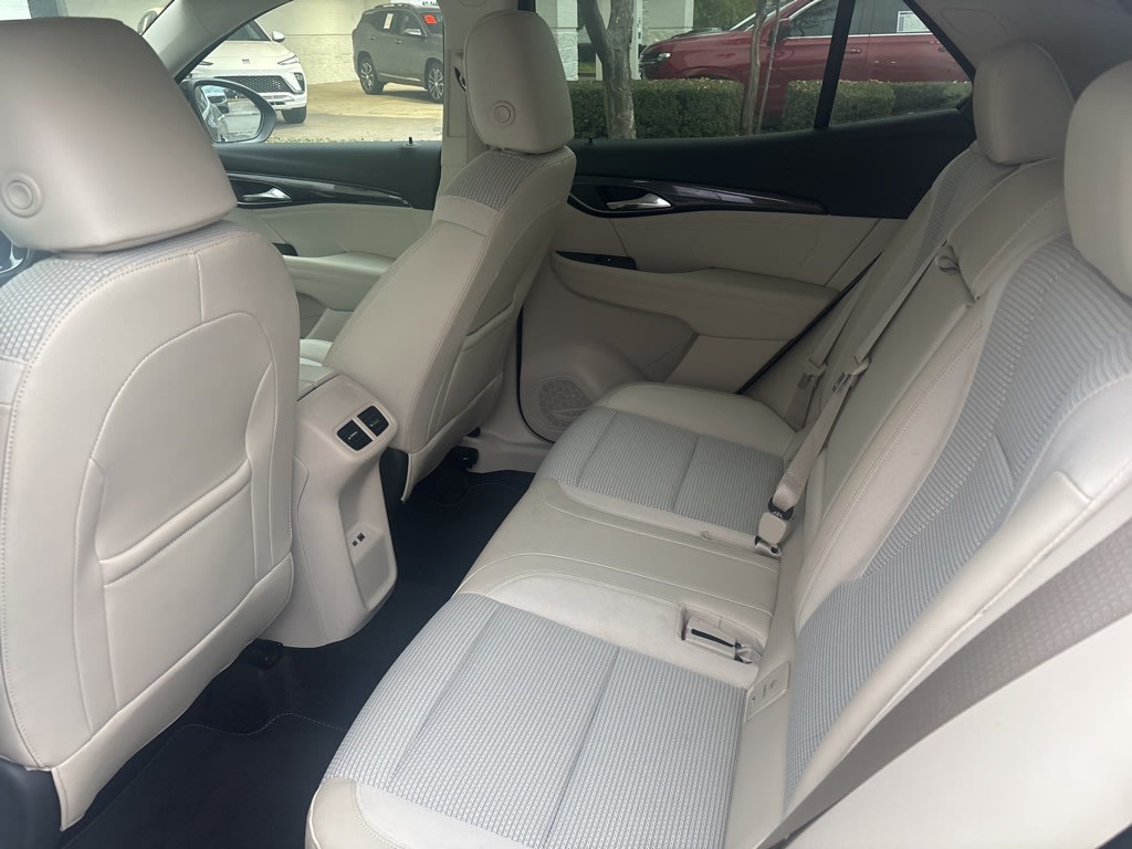 Thumbnail: 2022 Buick Envision - 8