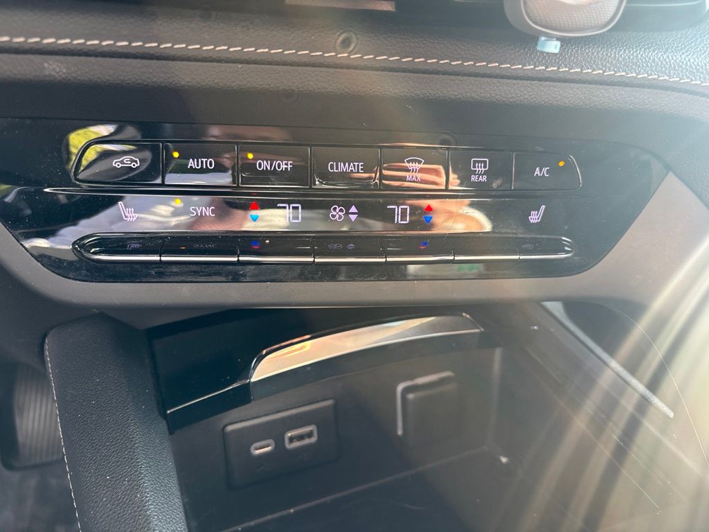 Thumbnail: 2021 Buick Envision - 14