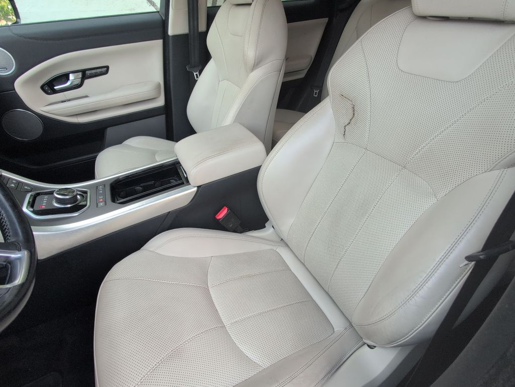 Thumbnail: 2017 Land Rover Range Rover Evoque - 9